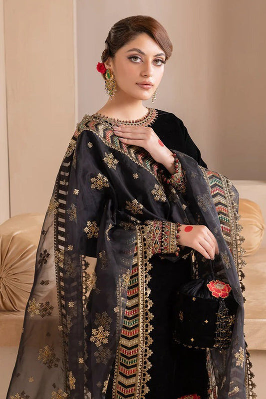 HL577 Embroidered Winter Velvet Dress With Organza embroidered Dupatta