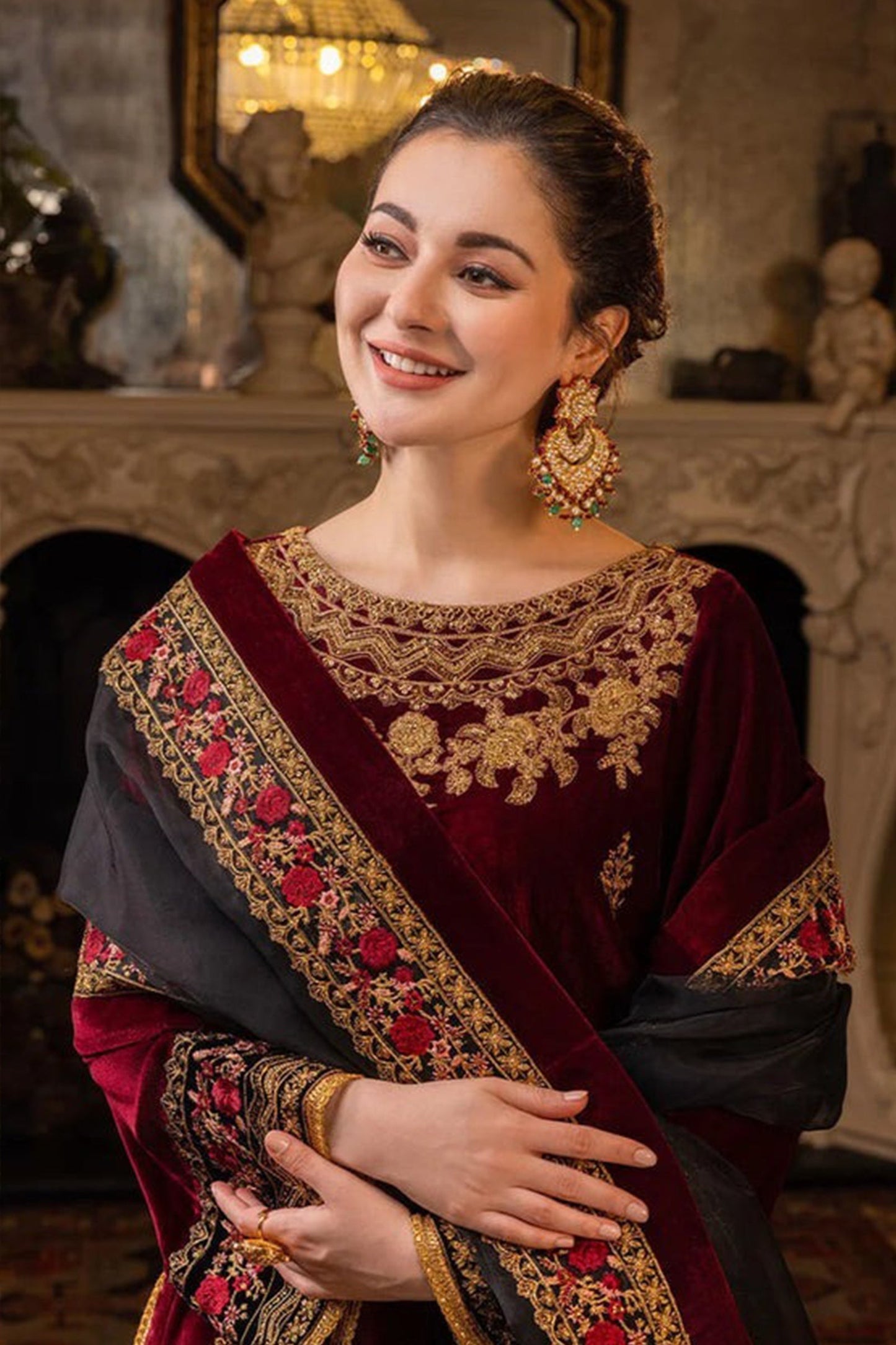 HL556-Velvet Winter Embroidered 3 Piece Dress With Organza Embroidered Dupatta