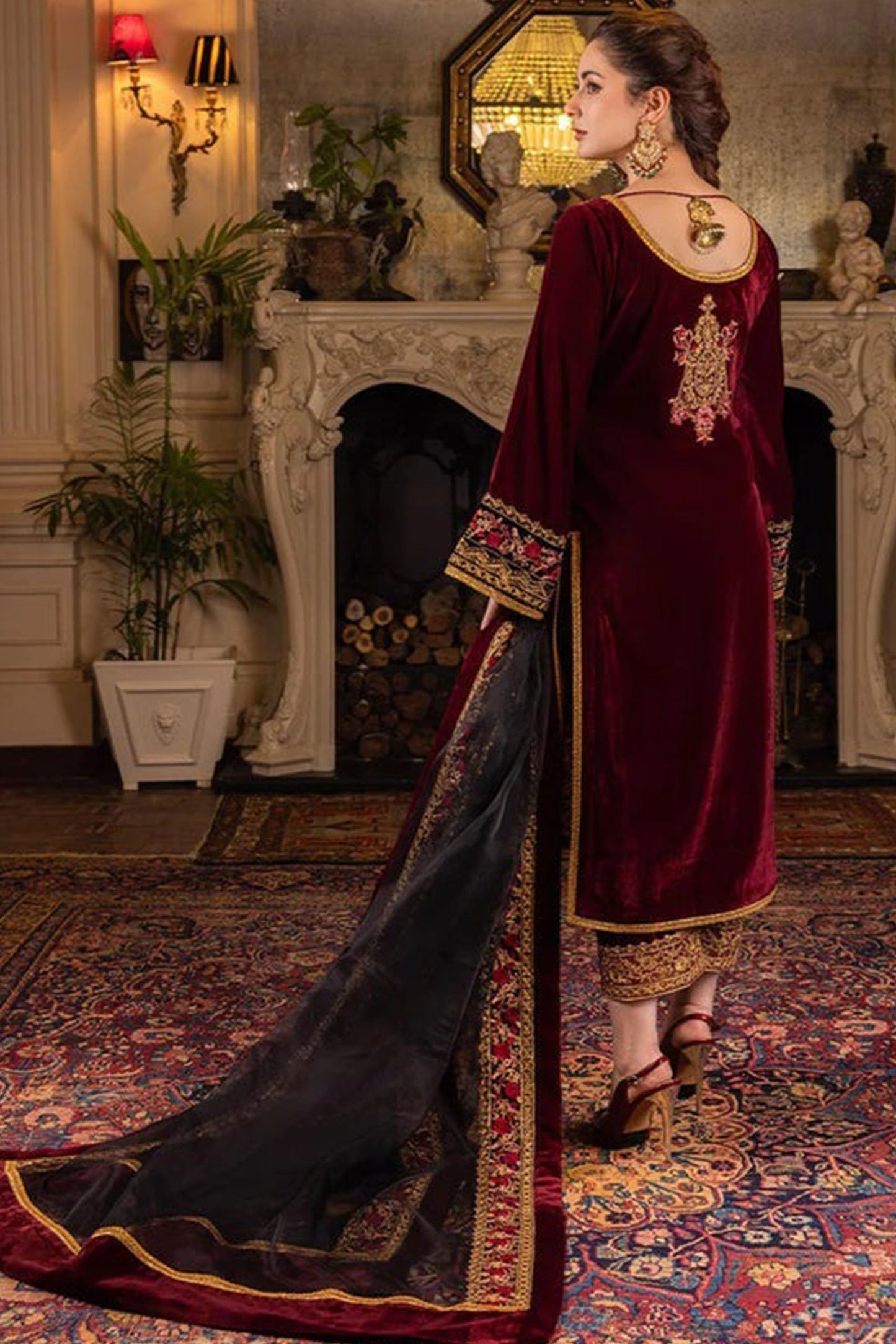 HL556 Velvet Winter Embroidered 3 Piece Dress With Organza embroidered Dopata