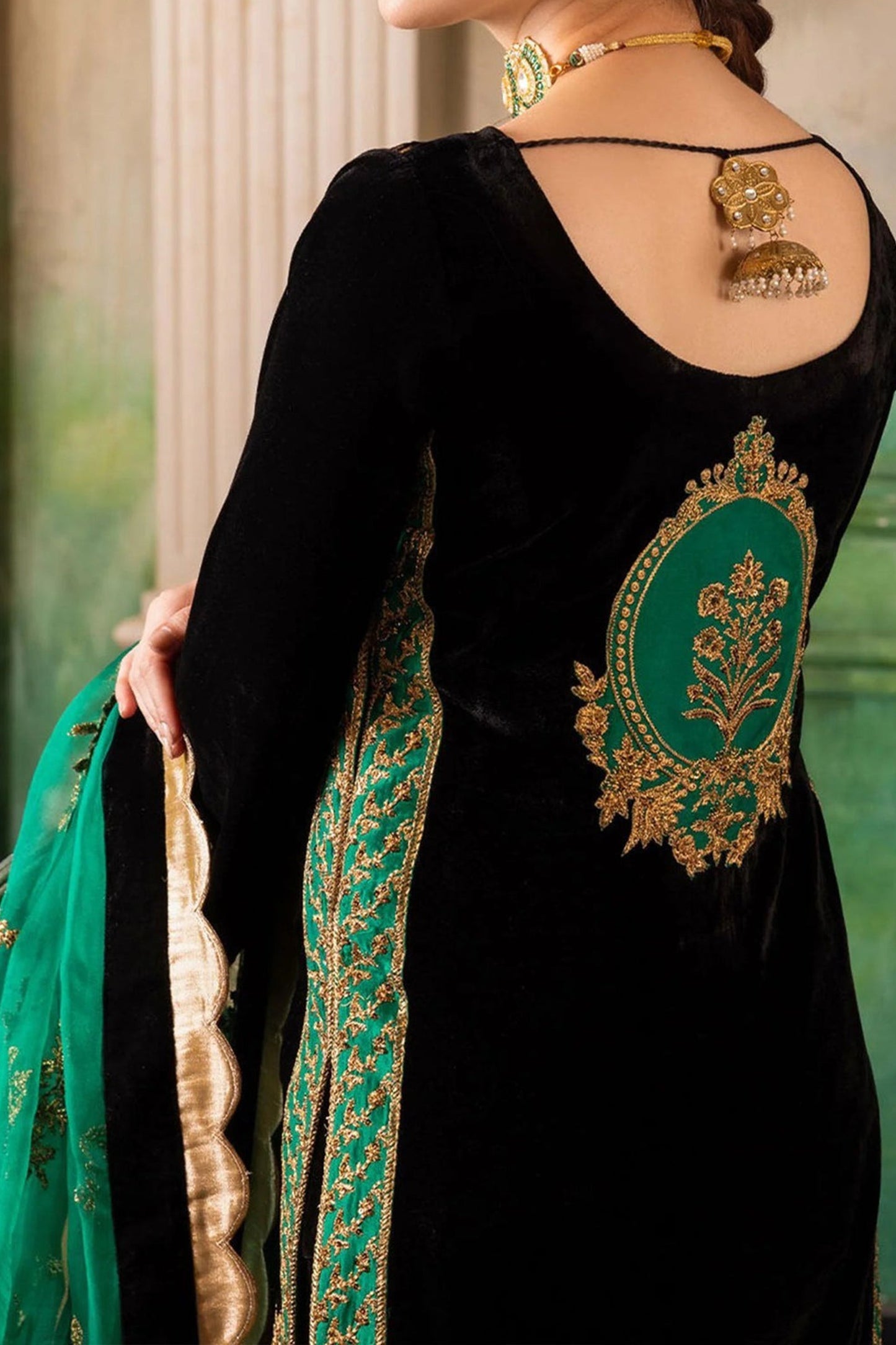 HL551 Velvet Winter Embroidered 3 Piece Dress With Organza embroidered Dopata