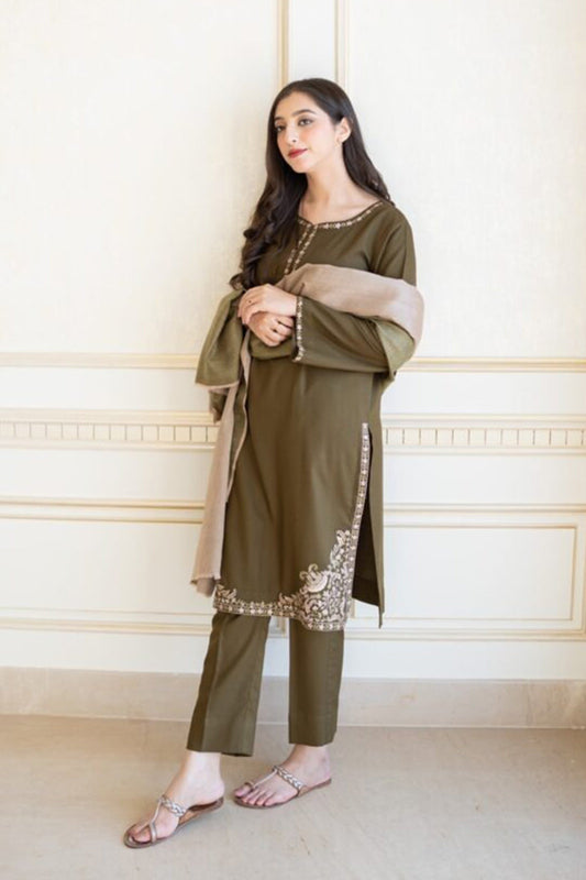 HL612-Winter 3PC Dhanak suit with Embroidered Shawll