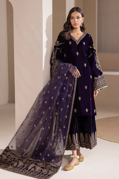 HL1111-Winter Baroque Velvet Embroidered with Embroidered duppatta Winter Collection