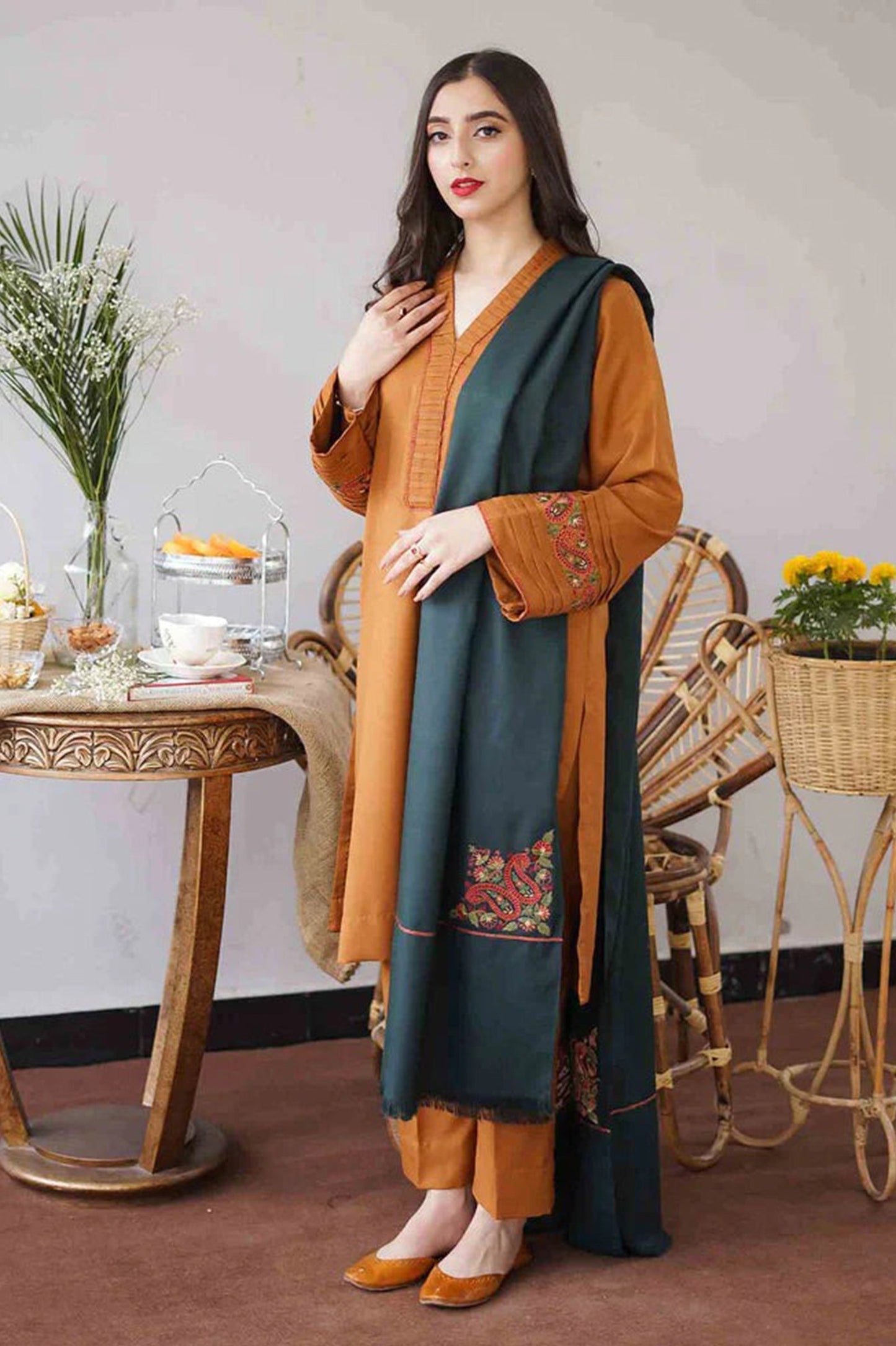 HL400-Asling Winter 3PC Dhanak suit with Embroidered Dhanak Shawll