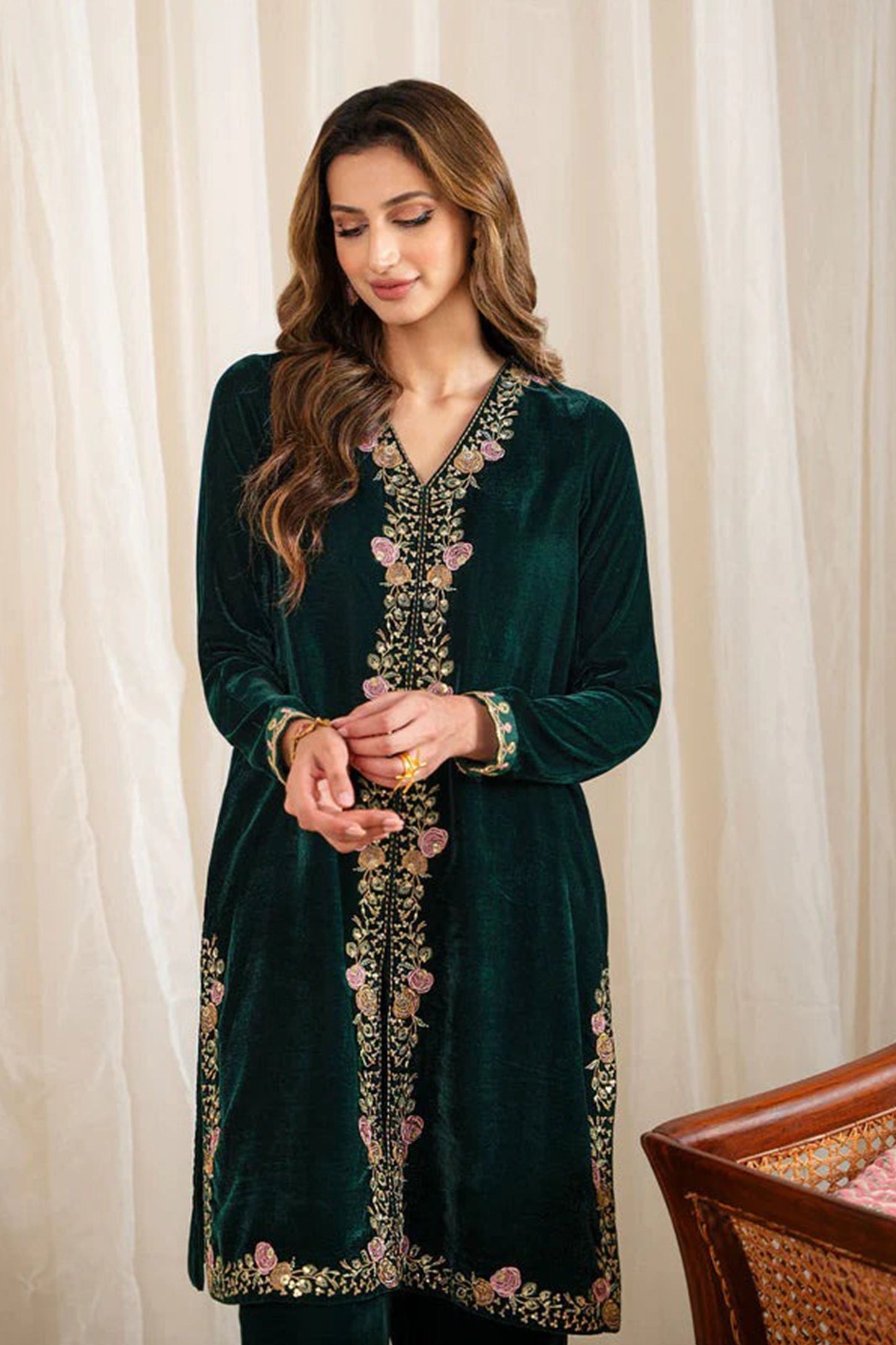 HL630-Winter Velvet Embroidered Dress With Organza Embroidered Dupatta