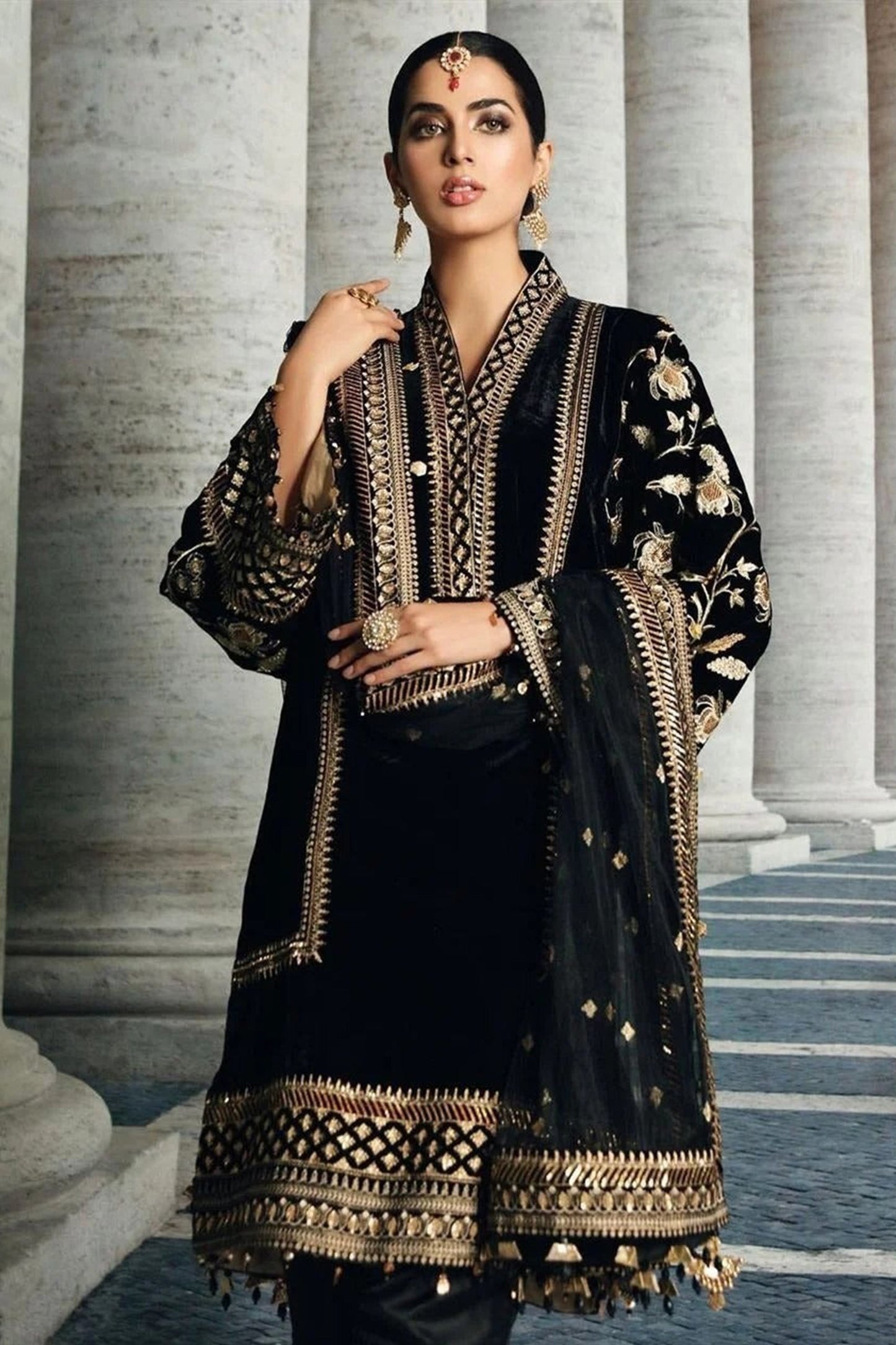 HL822 -WINTER Velvet Embroidered with Embroidered duppatta Winter Collection