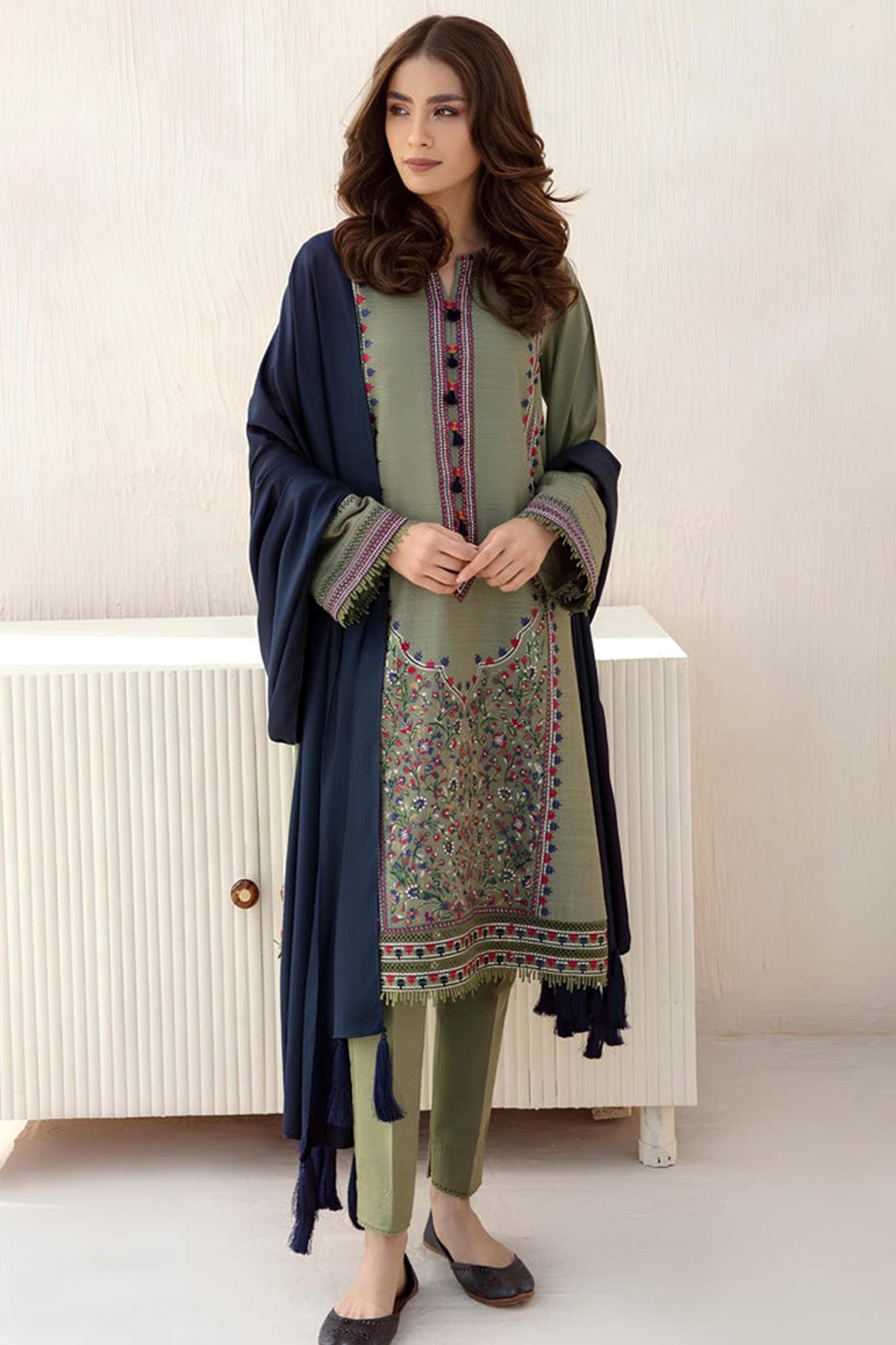 HL550-3pc Winter Embroidered khaddar Shirt With Bumble Wool Shawll