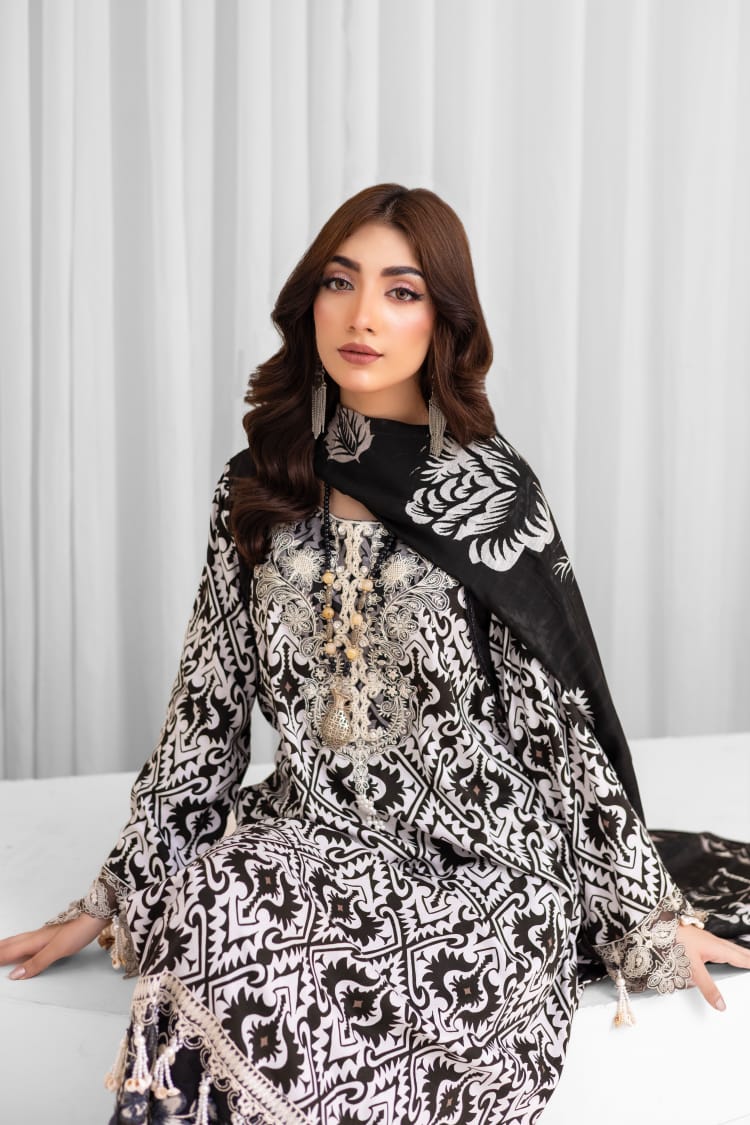 AY5 - Ladies Linen 3PC – Digital Print, Embroidery & Patch Work