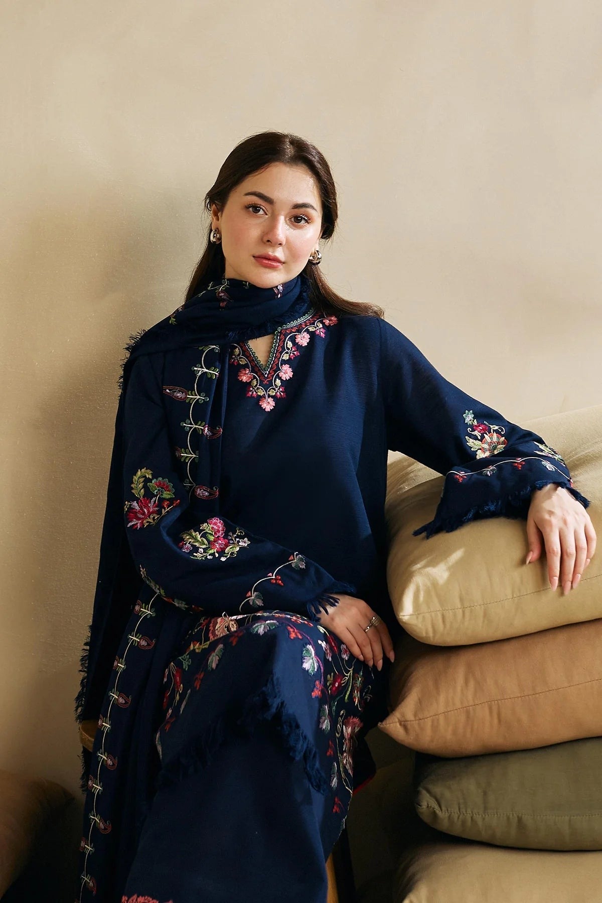 HL601-Winter 3-Pc Embroidered Dhanak Suit with Heavy Embroidered Dhanak Shawll