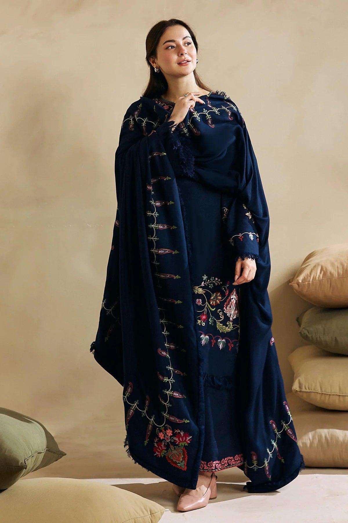 HL601-Winter 3-Pc Embroidered Dhanak Suit with Heavy Embroidered Dhanak Shawll